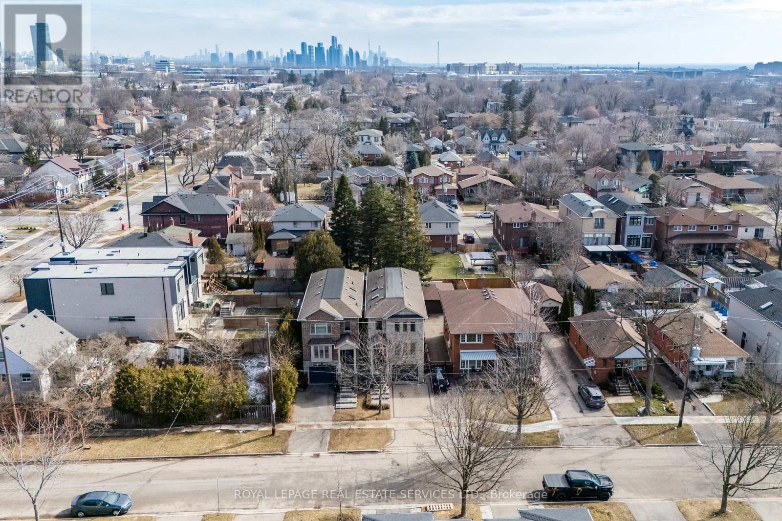 












217A ALDERCREST ROAD

,
Toronto,




Ontario
M8W4J5

