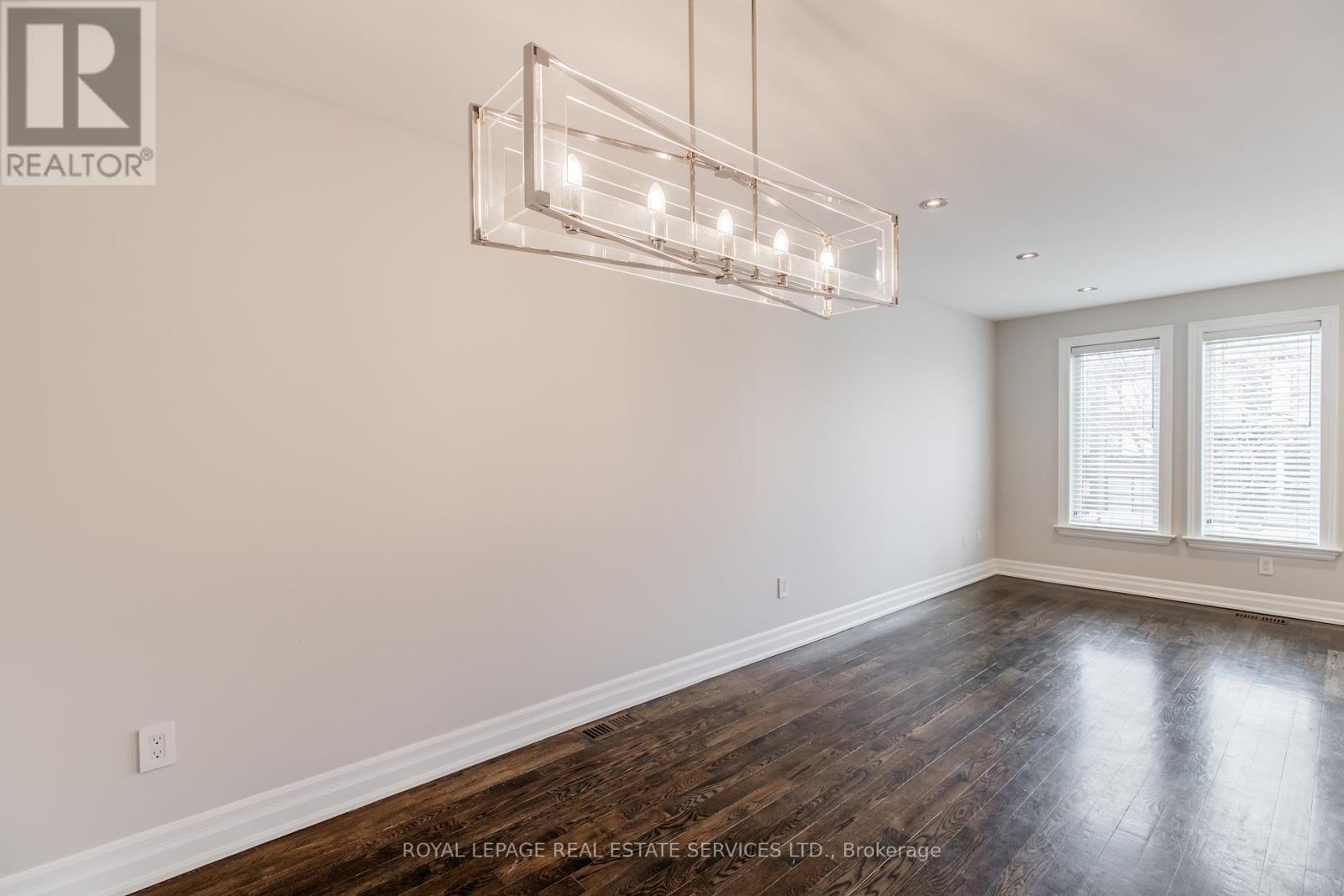 












217A ALDERCREST ROAD

,
Toronto,




Ontario
M8W4J5

