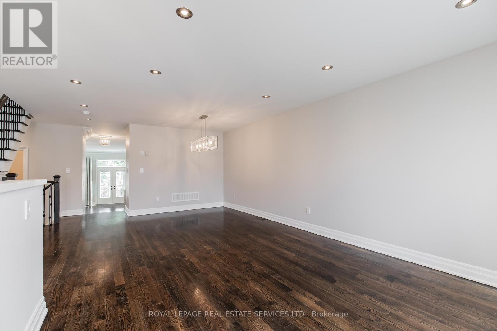 












217A ALDERCREST ROAD

,
Toronto,




Ontario
M8W4J5

