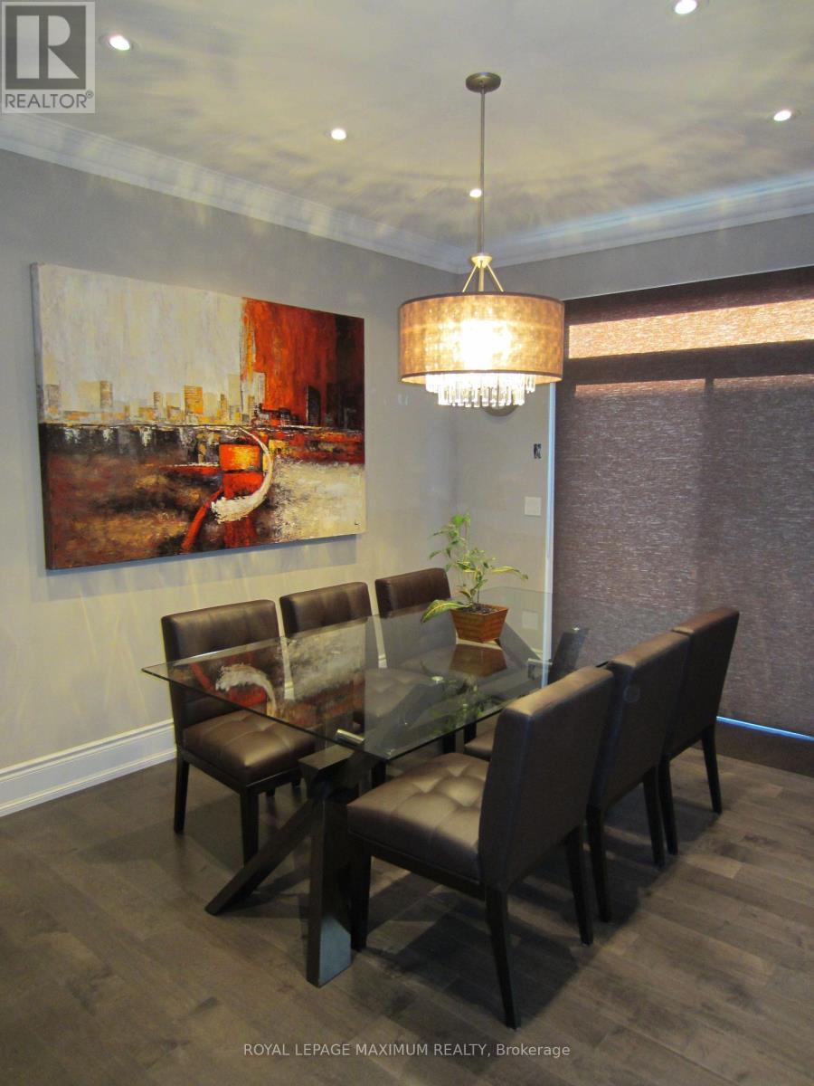 












16 ORION AVENUE

,
Vaughan,




Ontario
L4H0B3

