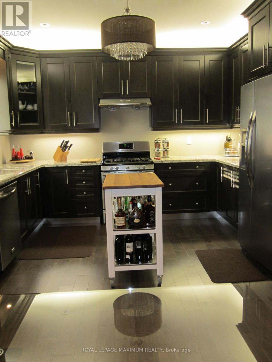 












16 ORION AVENUE

,
Vaughan,




Ontario
L4H0B3

