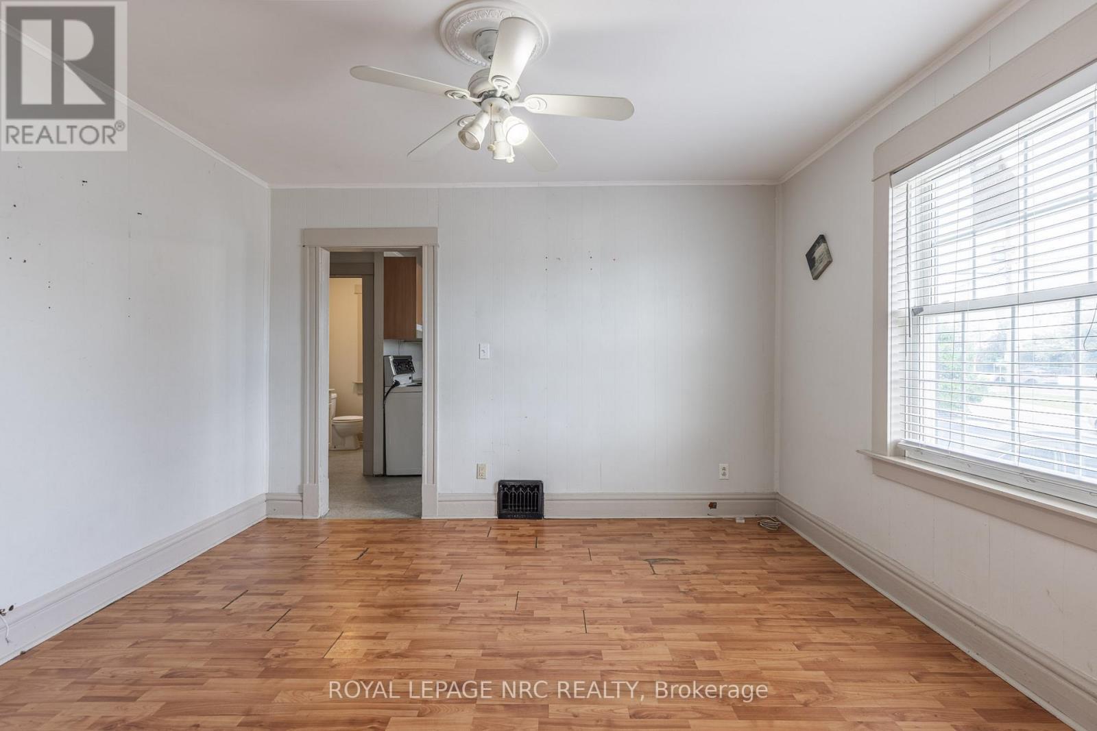 












44 CARLISLE STREET

,
St. Catharines,




Ontario
L2R4H4

