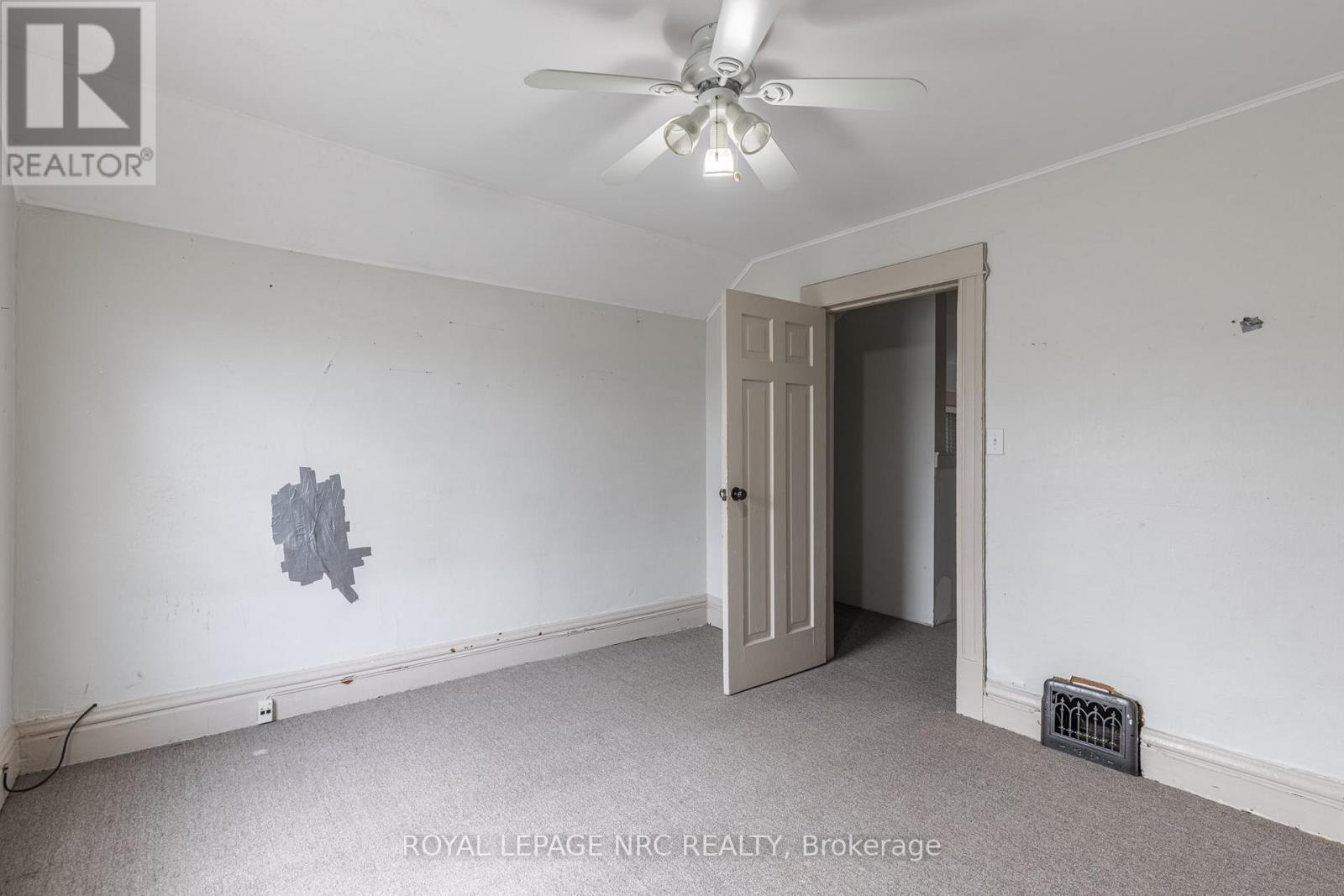












44 CARLISLE STREET

,
St. Catharines,




Ontario
L2R4H4

