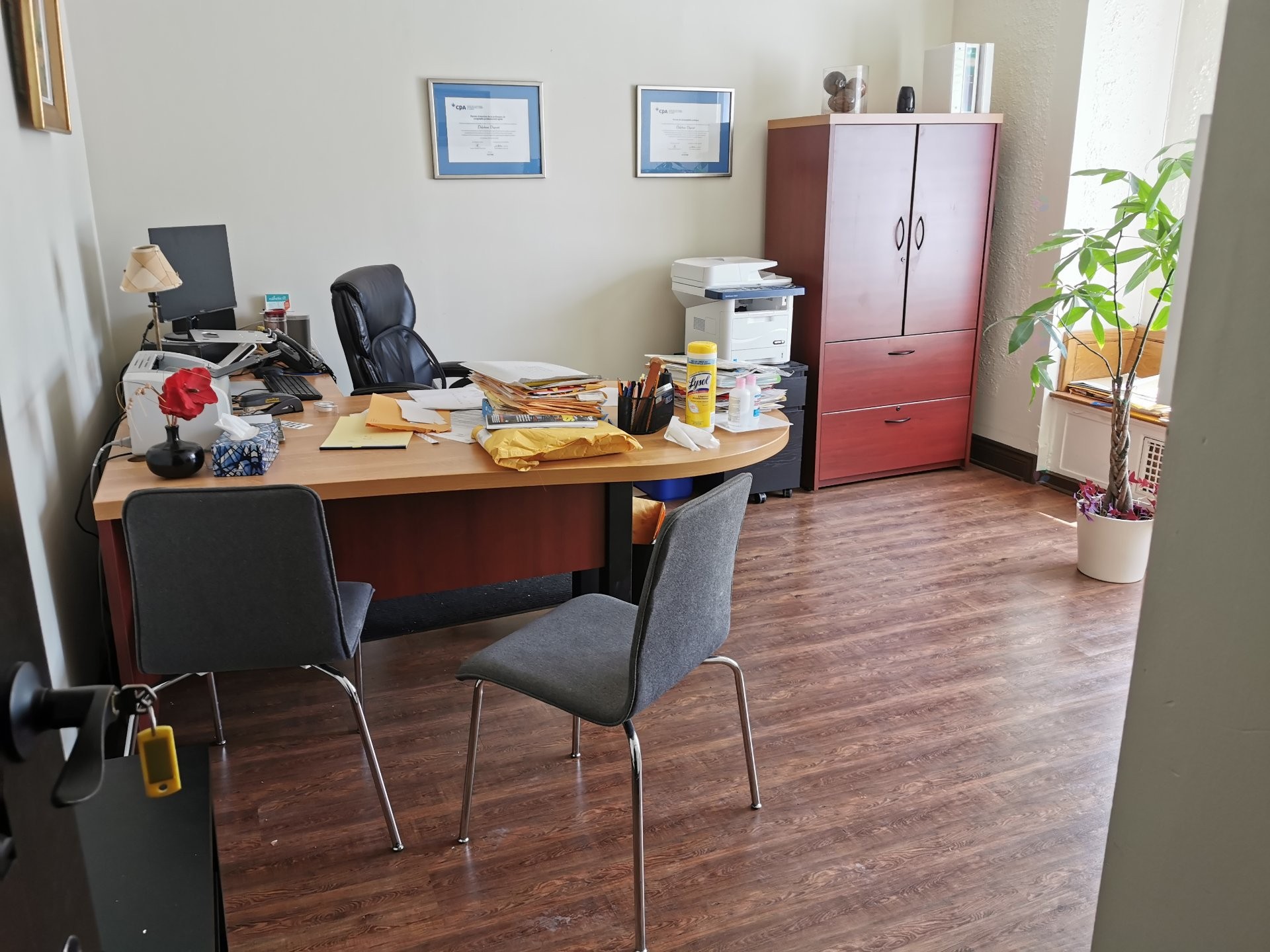 









5511

 - 5513


Av. de Monkland

,
Montréal (Côte-des-Neiges/Notre-Dame-de-Grâce),




QC
H4A1C8

