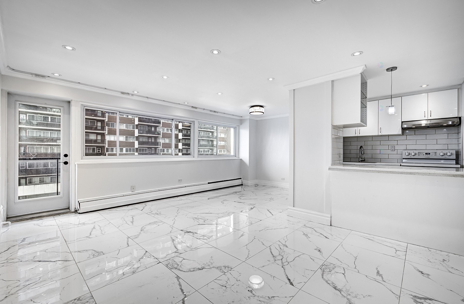 









5720


Boul. Cavendish

, 509,
Côte-Saint-Luc,




QC
H4W1S9

