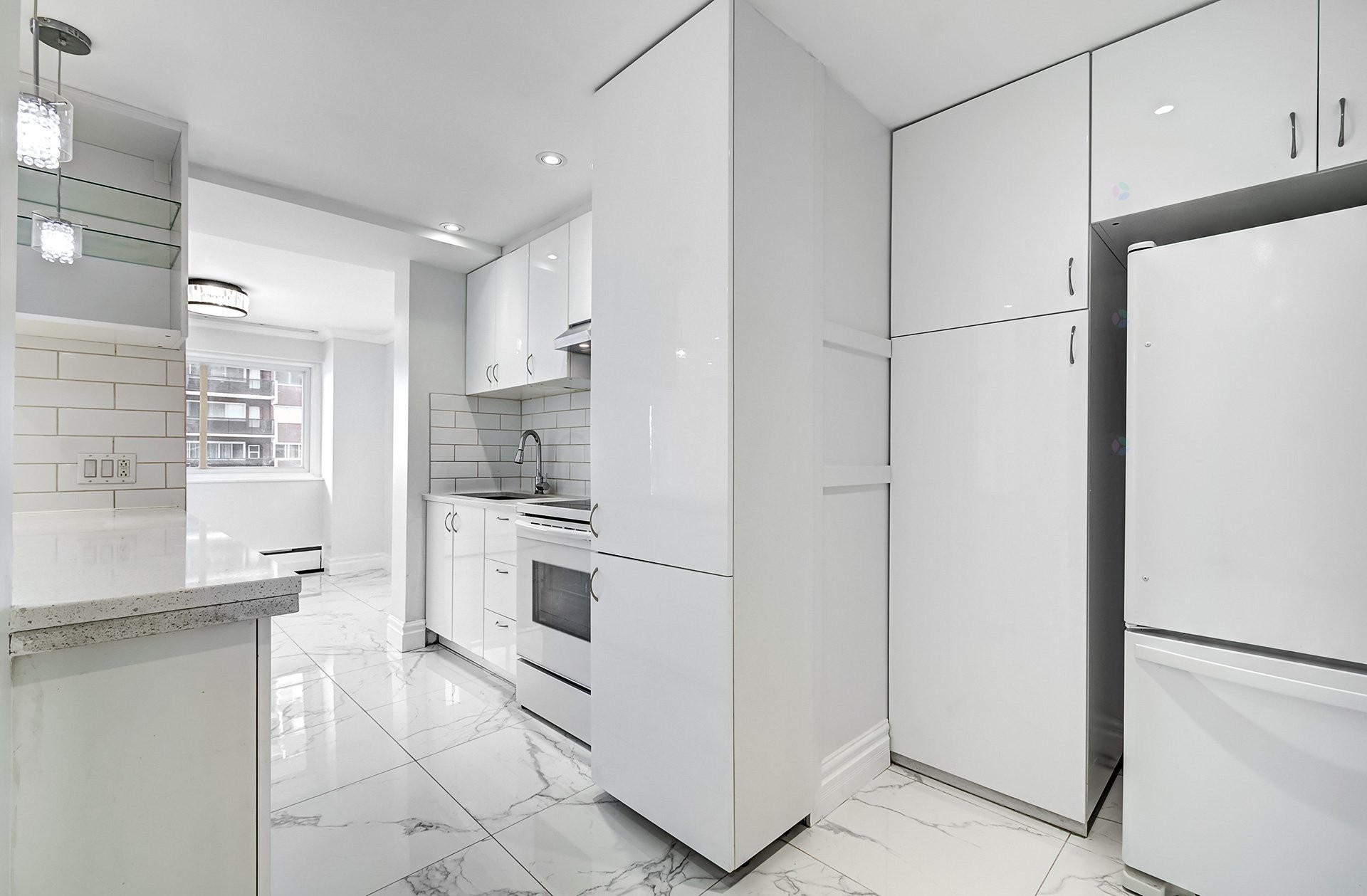 









5720


Boul. Cavendish

, 509,
Côte-Saint-Luc,




QC
H4W1S9

