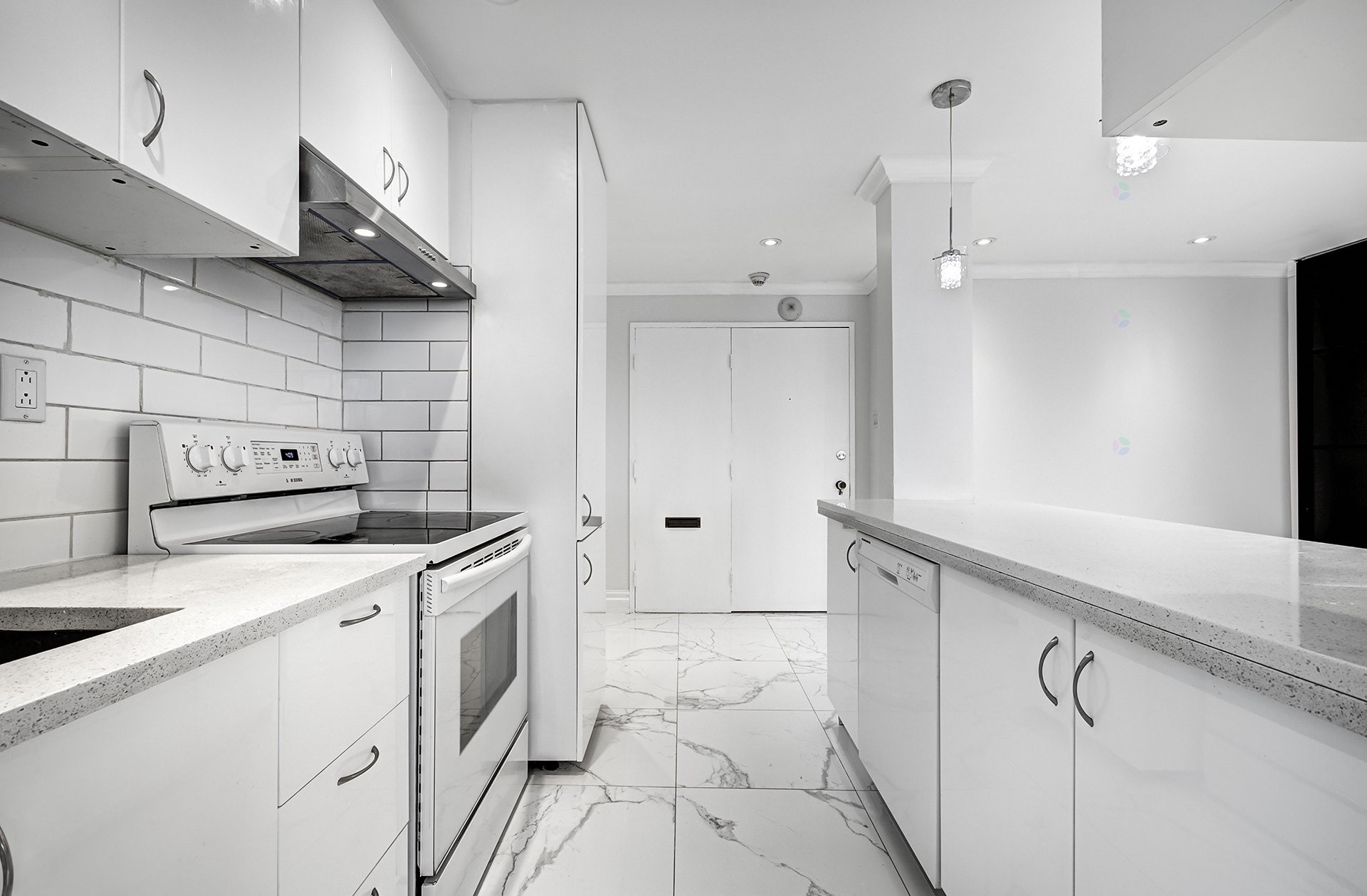 









5720


Boul. Cavendish

, 509,
Côte-Saint-Luc,




QC
H4W1S9

