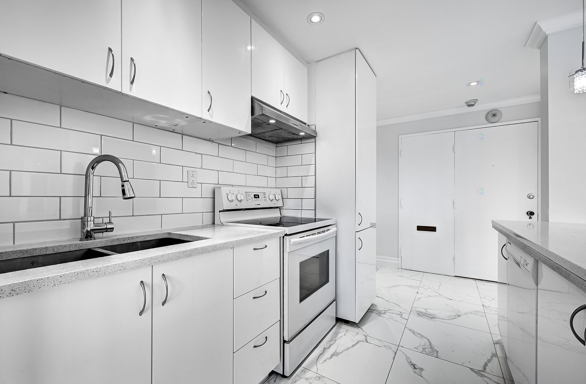 









5720


Boul. Cavendish

, 509,
Côte-Saint-Luc,




QC
H4W1S9

