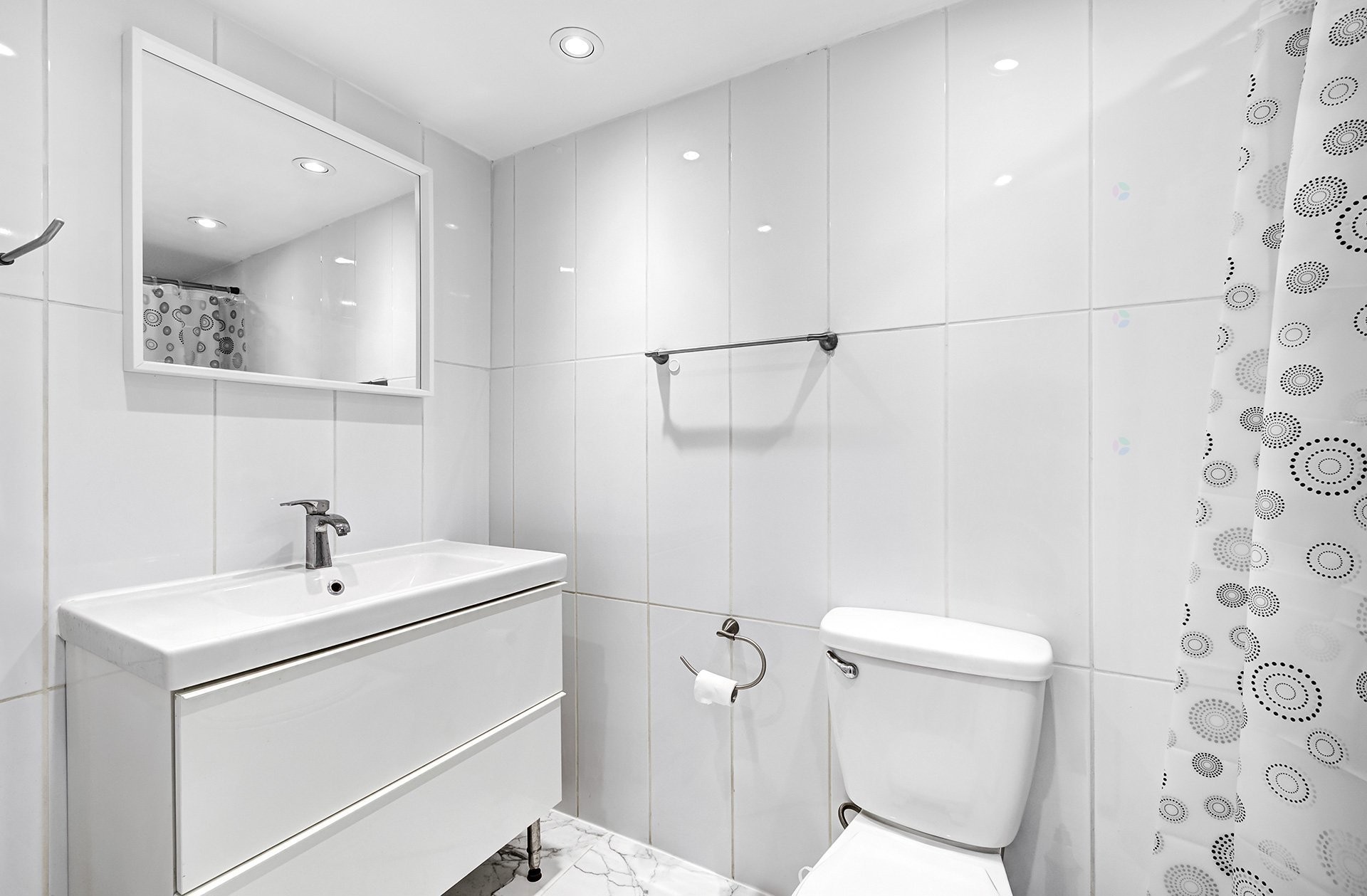 









5720


Boul. Cavendish

, 509,
Côte-Saint-Luc,




QC
H4W1S9

