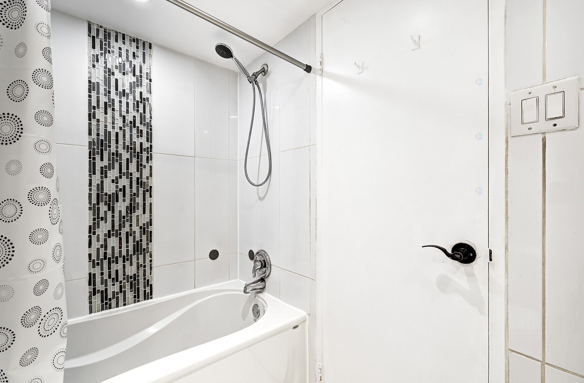 









5720


Boul. Cavendish

, 509,
Côte-Saint-Luc,




QC
H4W1S9

