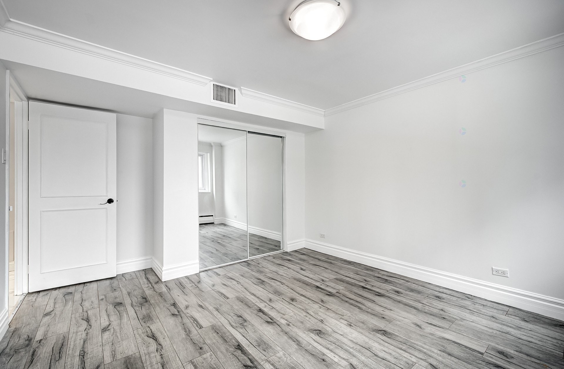 









5720


Boul. Cavendish

, 509,
Côte-Saint-Luc,




QC
H4W1S9

