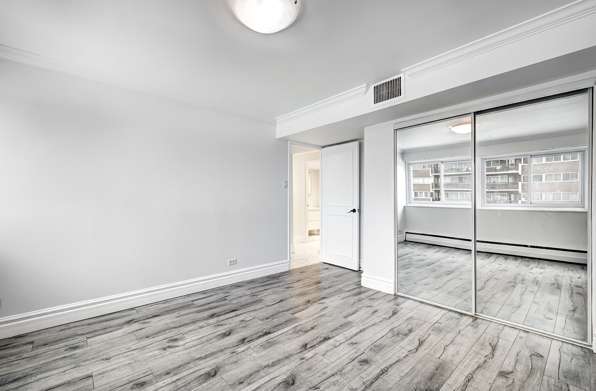 









5720


Boul. Cavendish

, 509,
Côte-Saint-Luc,




QC
H4W1S9

