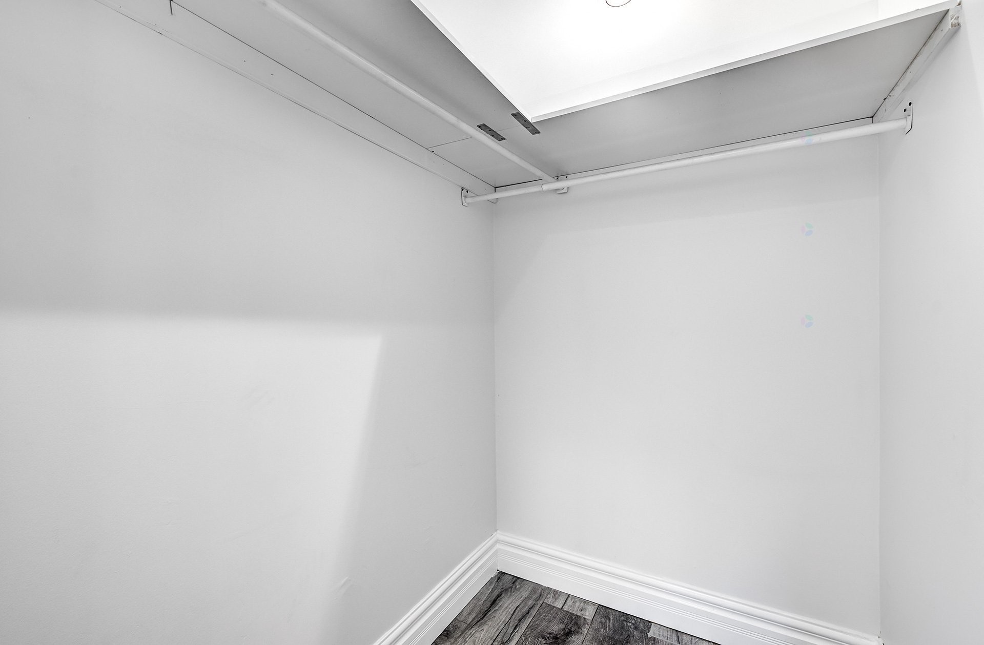 









5720


Boul. Cavendish

, 509,
Côte-Saint-Luc,




QC
H4W1S9

