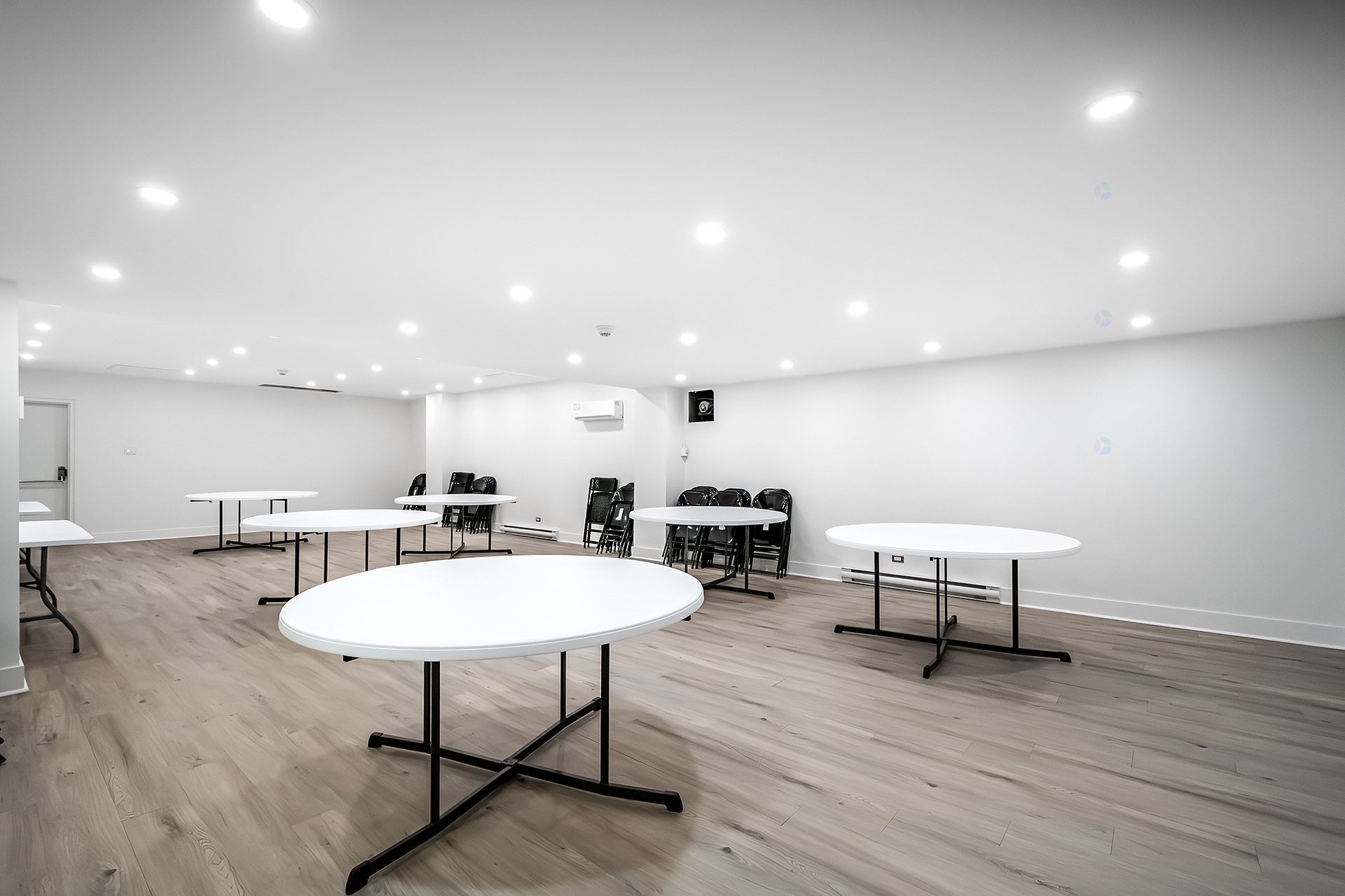 









5720


Boul. Cavendish

, 509,
Côte-Saint-Luc,




QC
H4W1S9

