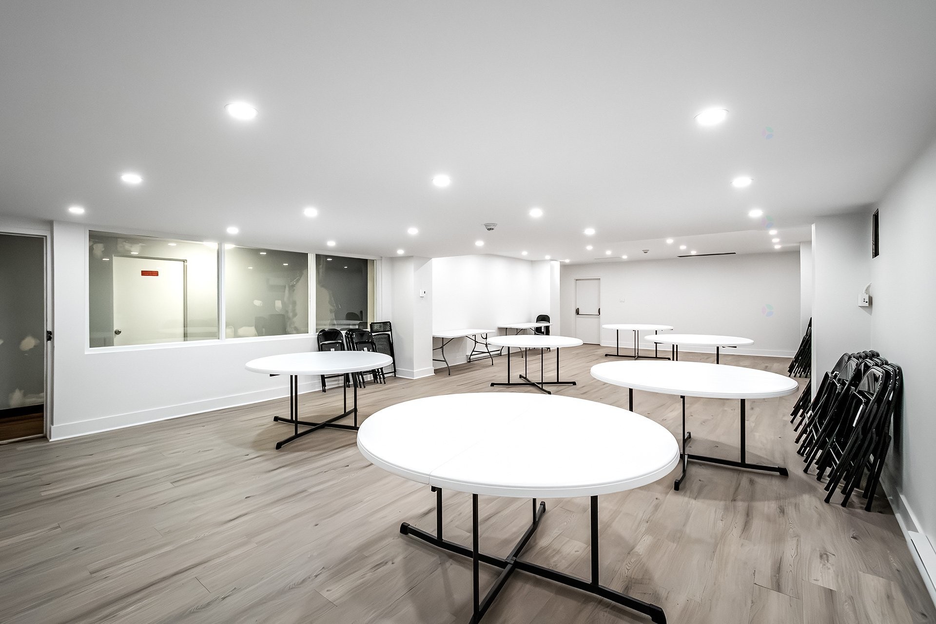 









5720


Boul. Cavendish

, 509,
Côte-Saint-Luc,




QC
H4W1S9

