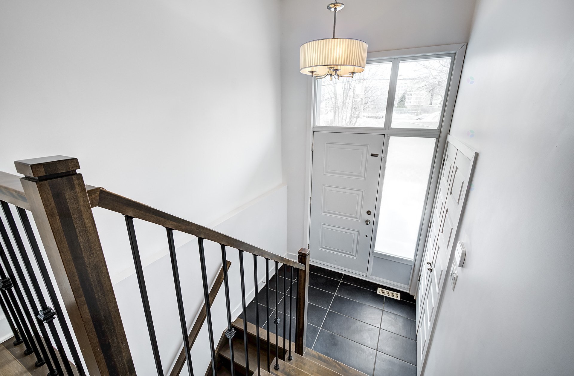 









5788B


Av. Parkhaven

,
Côte-Saint-Luc,




QC
H4W1X9

