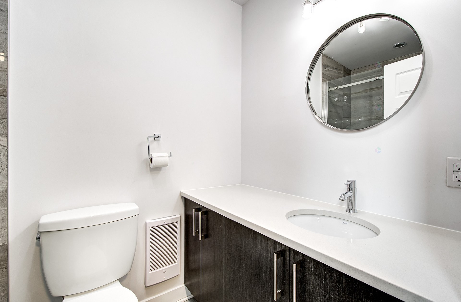 









5788B


Av. Parkhaven

,
Côte-Saint-Luc,




QC
H4W1X9

