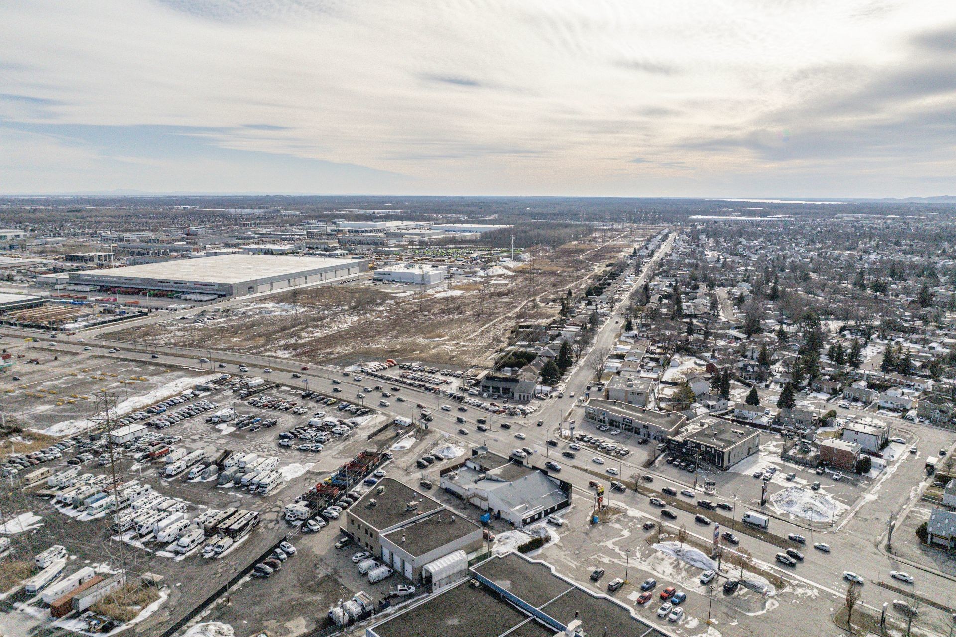 









328

 - 330


Boul. Curé-Labelle

,
Laval (Fabreville),




QC
J5J0H2

