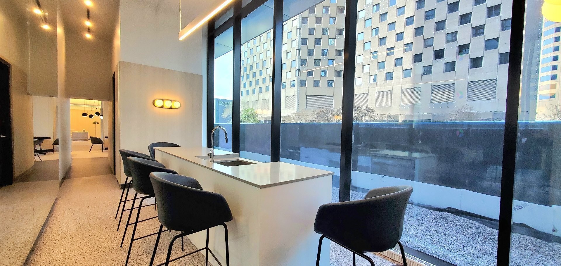 









1210


Rue Jeanne-Mance

, 3803,
Montréal (Ville-Marie),




QC
H2X1M1

