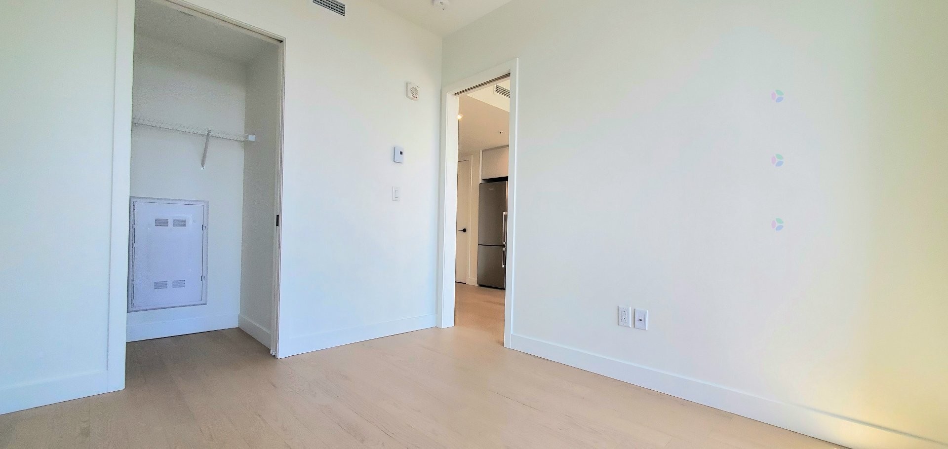 









1210


Rue Jeanne-Mance

, 3803,
Montréal (Ville-Marie),




QC
H2X1M1

