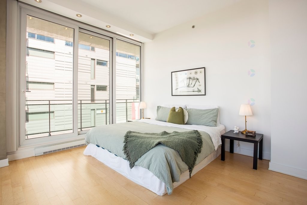 









185


Rue Laurier

, 1804,
Gatineau (Hull),




QC
J8X0B2

