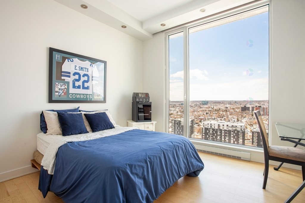 









185


Rue Laurier

, 1804,
Gatineau (Hull),




QC
J8X0B2

