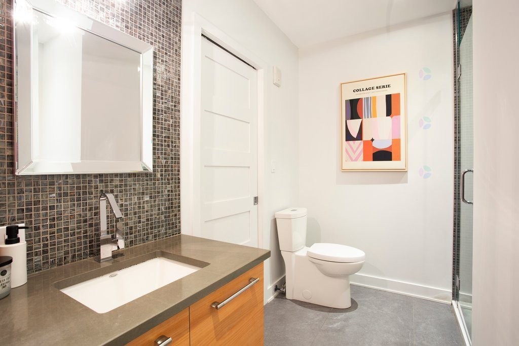 









185


Rue Laurier

, 1804,
Gatineau (Hull),




QC
J8X0B2

