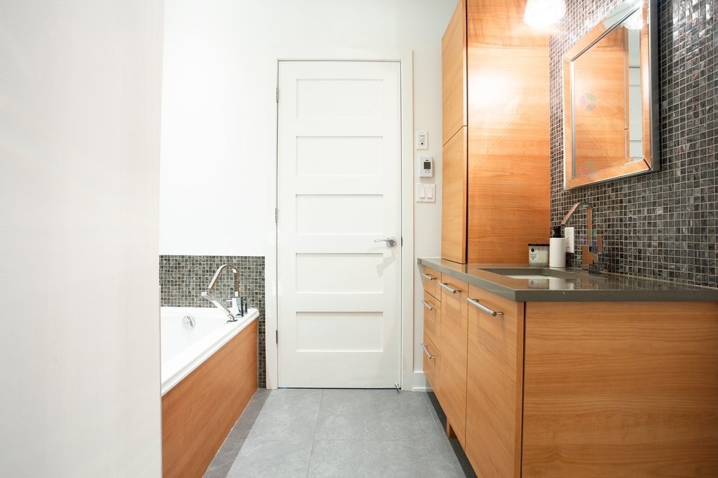 









185


Rue Laurier

, 1804,
Gatineau (Hull),




QC
J8X0B2

