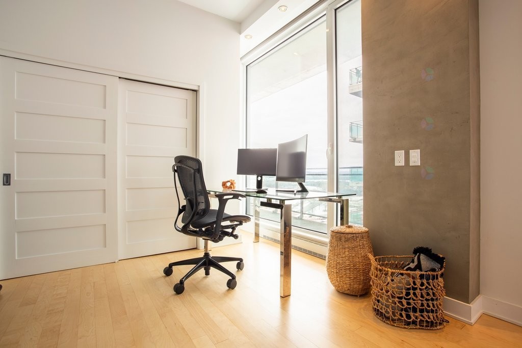 









185


Rue Laurier

, 1804,
Gatineau (Hull),




QC
J8X0B2

