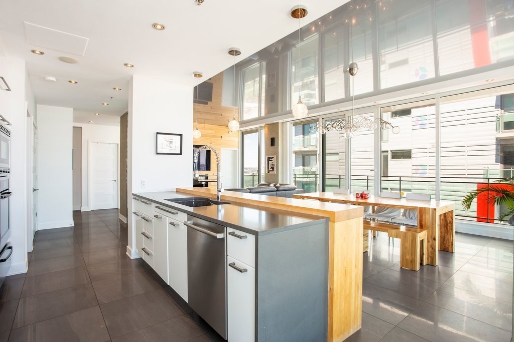 









185


Rue Laurier

, 1804,
Gatineau (Hull),




QC
J8X0B2

