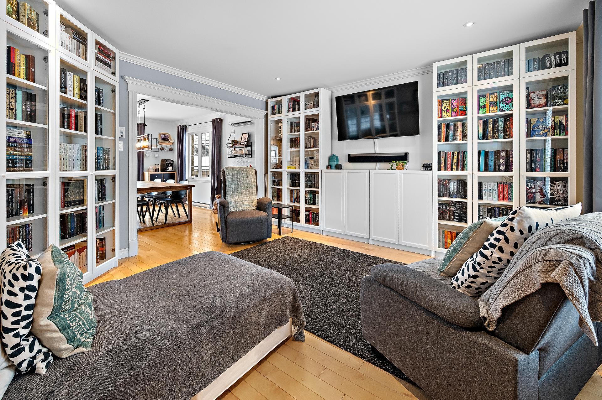 









647


Av. Albert-Rousseau

,
Lévis (Les Chutes-de-la-Chaudière-Ouest),




QC
G6J2C7

