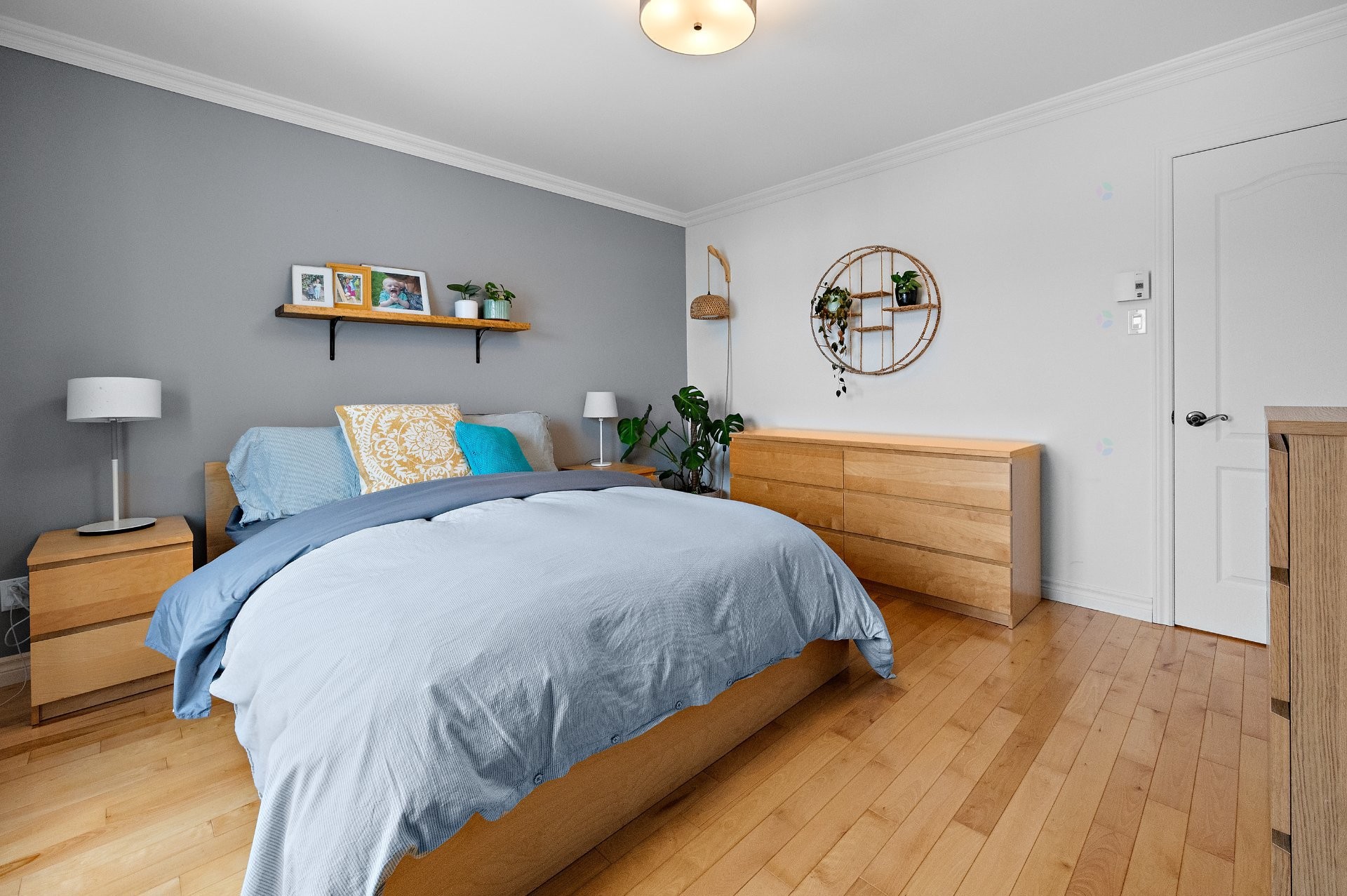 









647


Av. Albert-Rousseau

,
Lévis (Les Chutes-de-la-Chaudière-Ouest),




QC
G6J2C7

