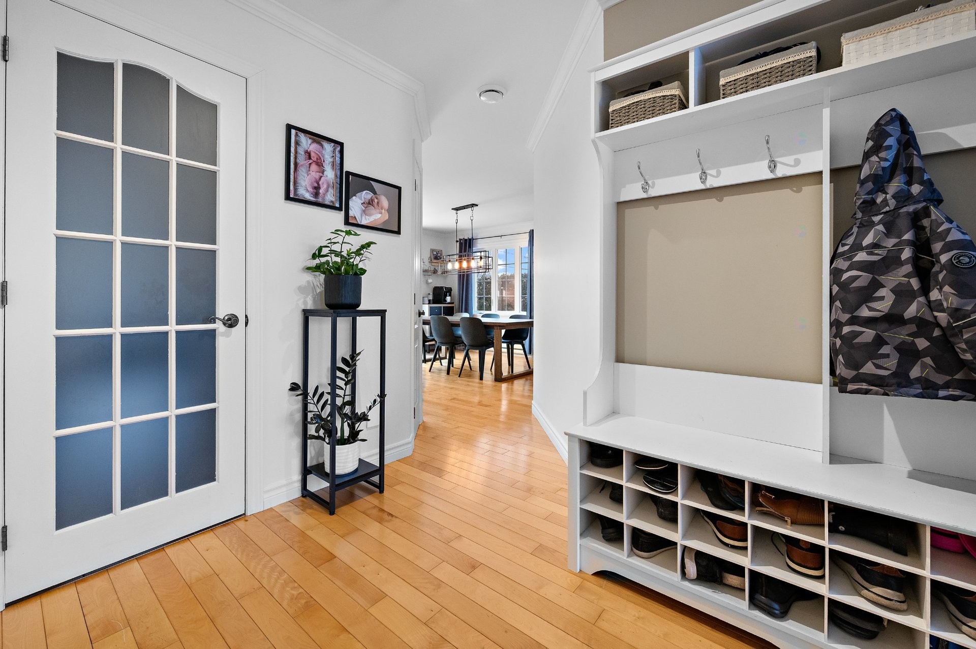 









647


Av. Albert-Rousseau

,
Lévis (Les Chutes-de-la-Chaudière-Ouest),




QC
G6J2C7

