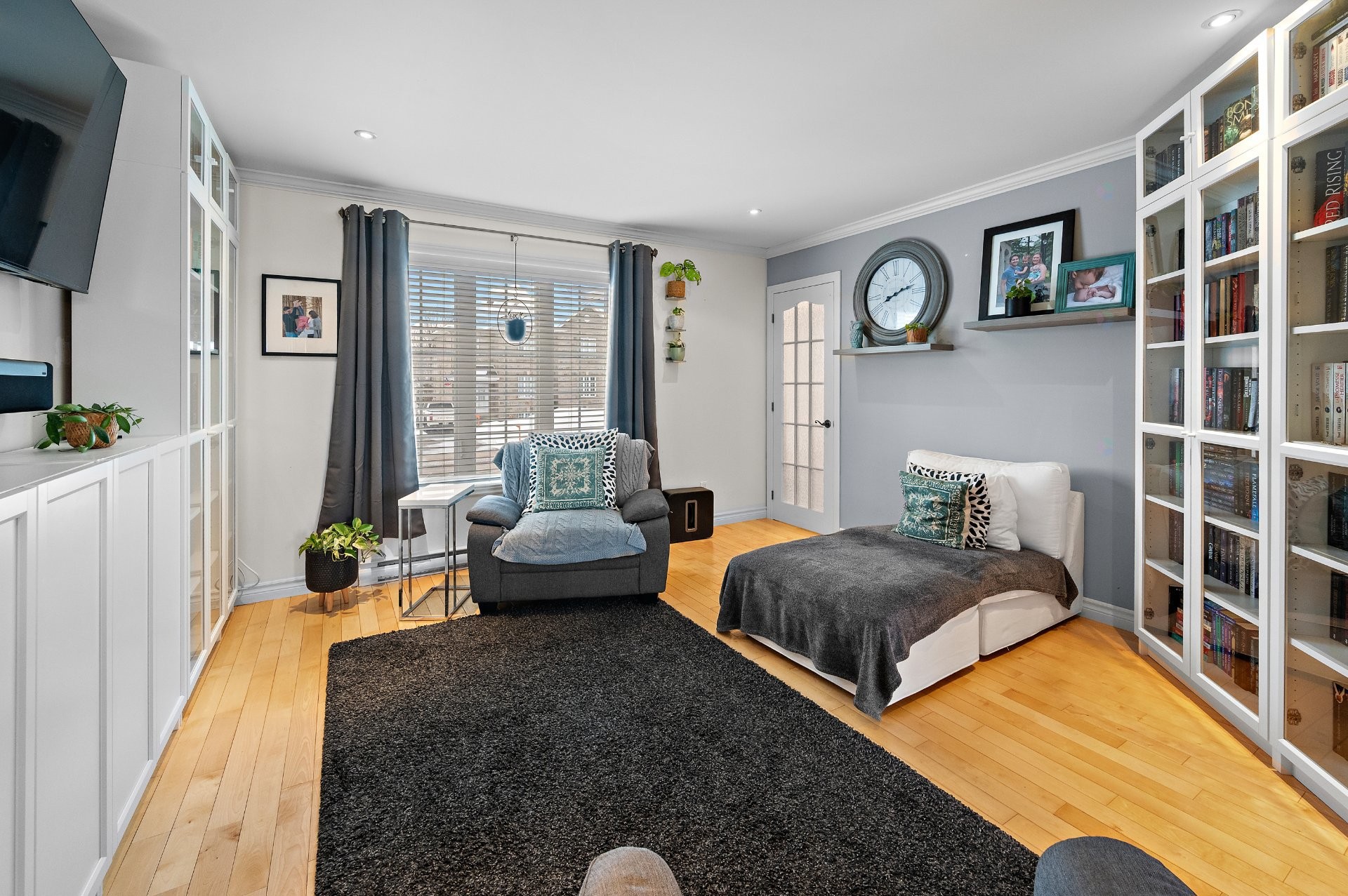 









647


Av. Albert-Rousseau

,
Lévis (Les Chutes-de-la-Chaudière-Ouest),




QC
G6J2C7

