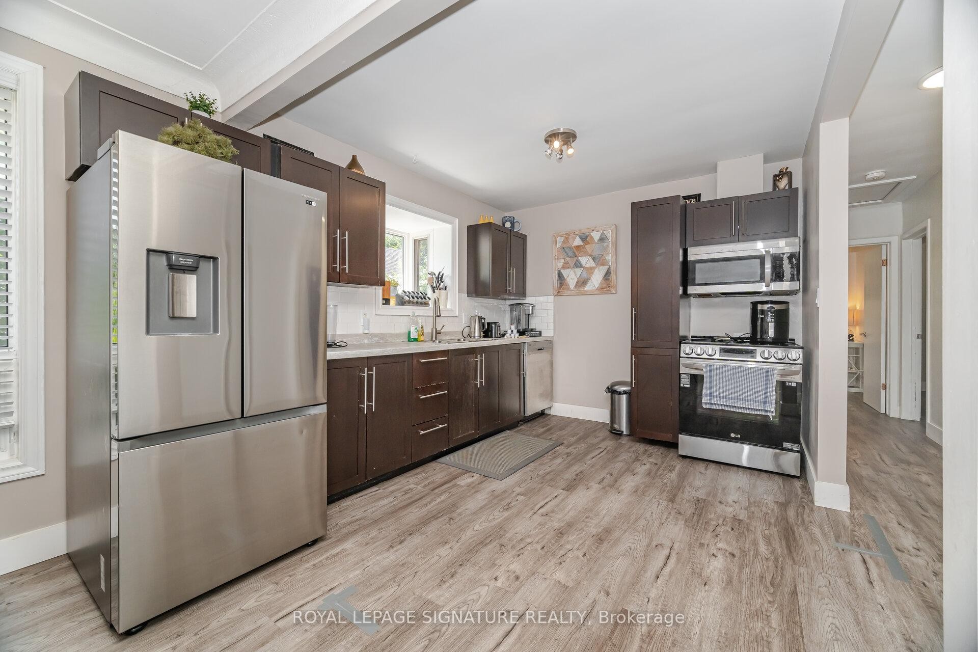 









77


Fairview

Road,
Grimsby,




ON
L3M 3L6

