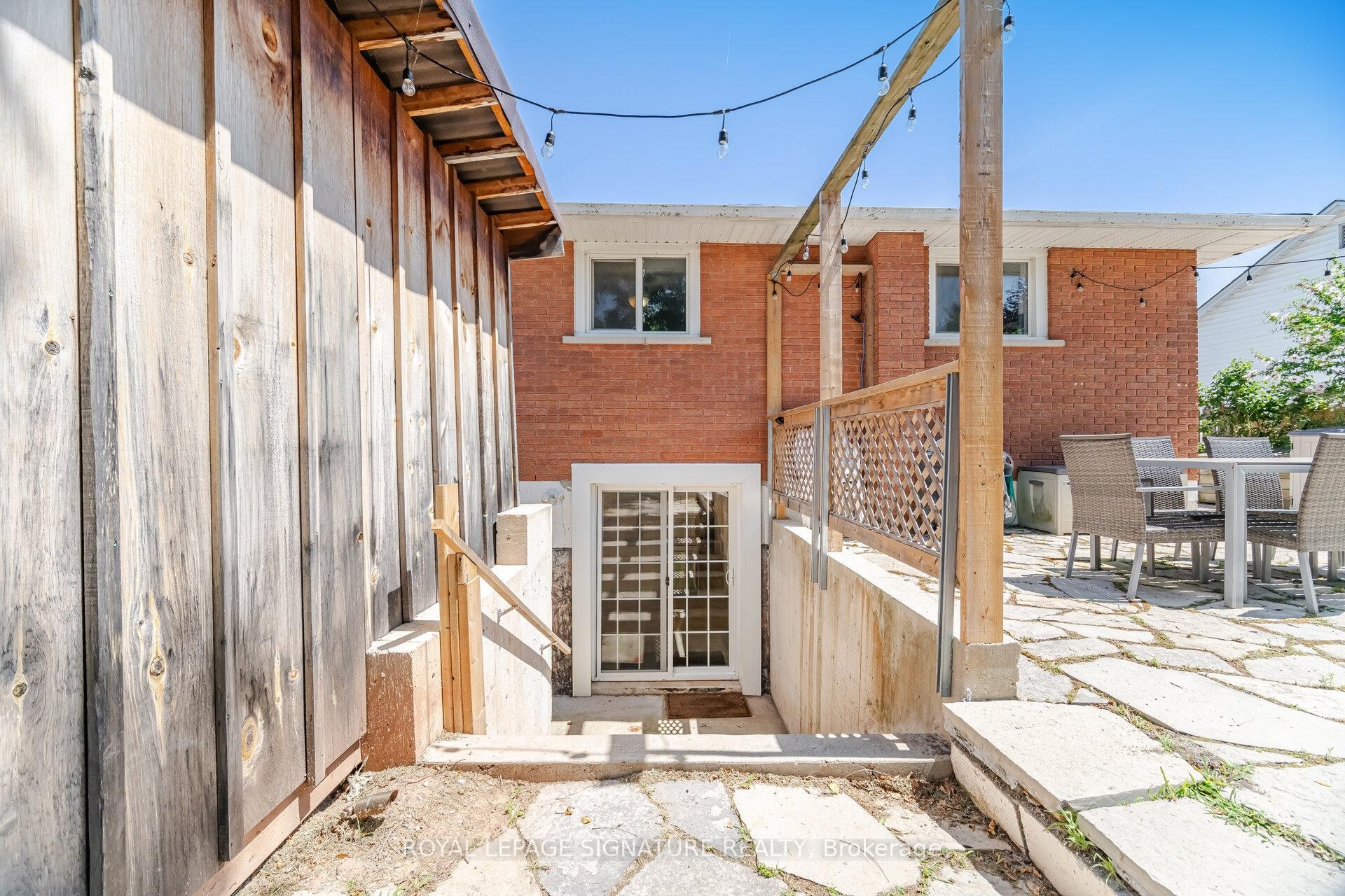 









77


Fairview

Road,
Grimsby,




ON
L3M 3L6

