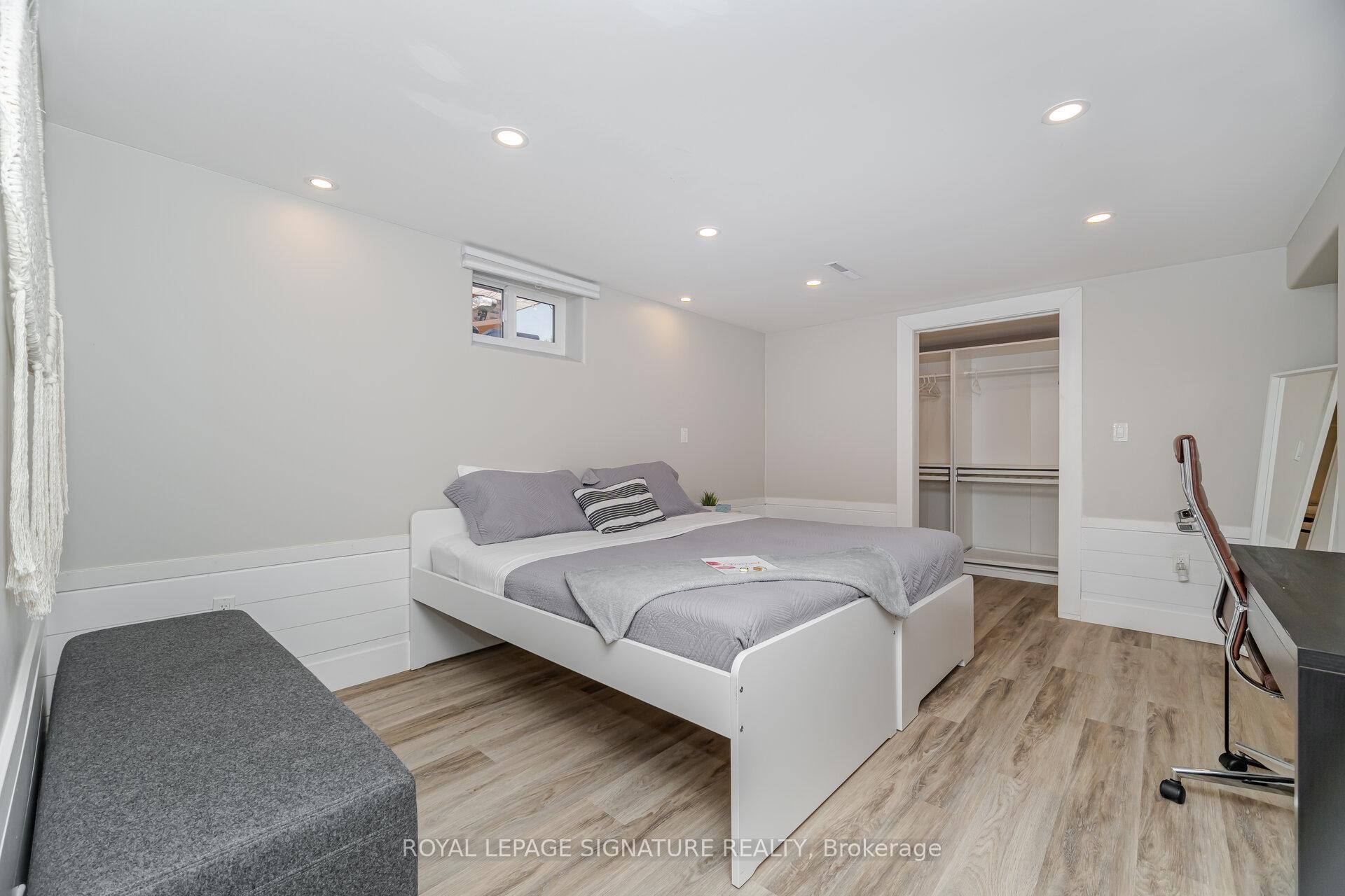









77


Fairview

Road,
Grimsby,




ON
L3M 3L6

