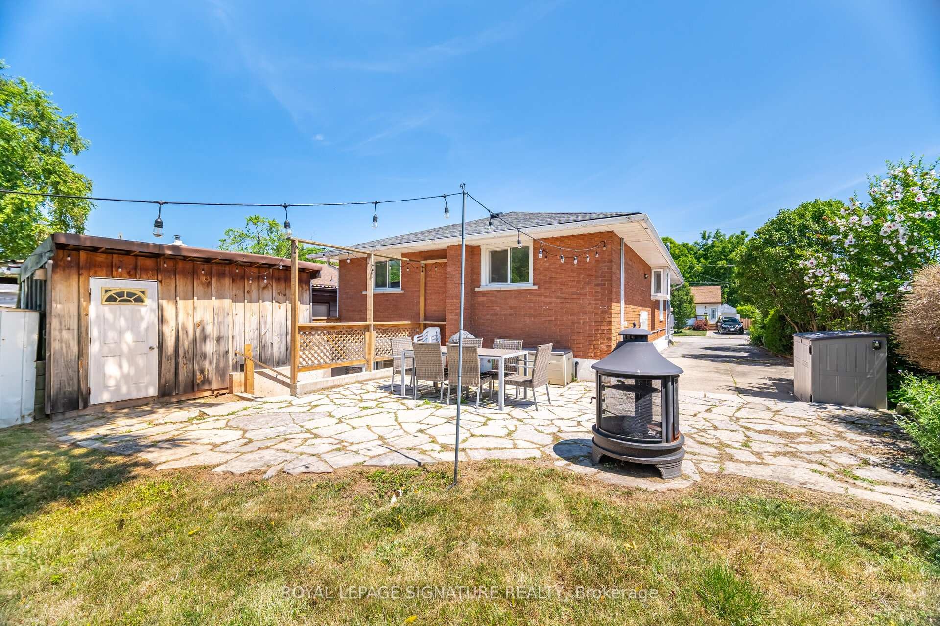 









77


Fairview

Road,
Grimsby,




ON
L3M 3L6

