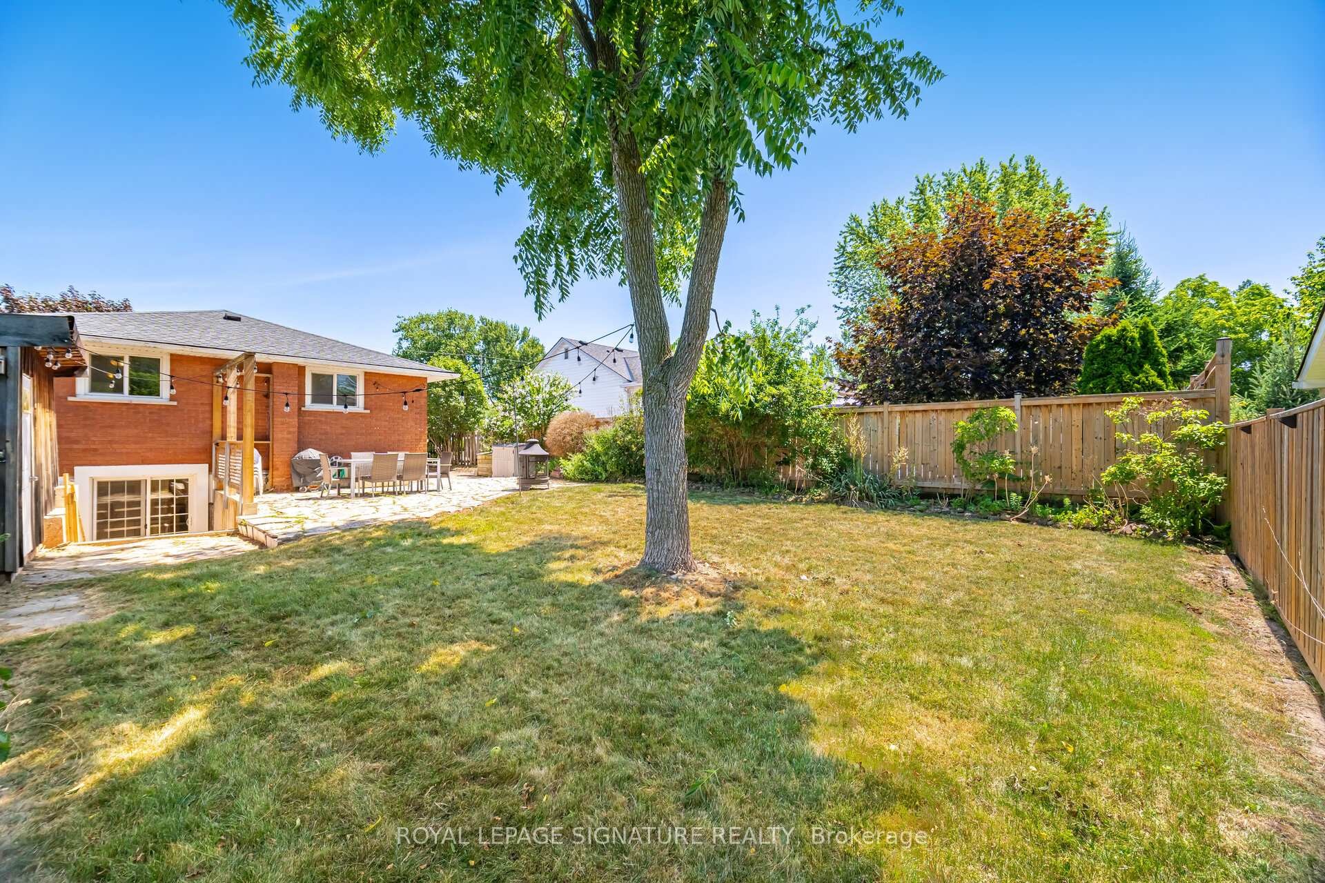 









77


Fairview

Road,
Grimsby,




ON
L3M 3L6

