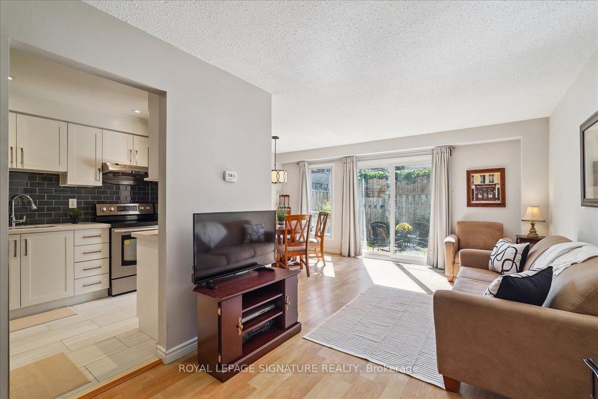 









1131


Sandhurst

Circle, 52,
Toronto,




ON
M1V 1V5

