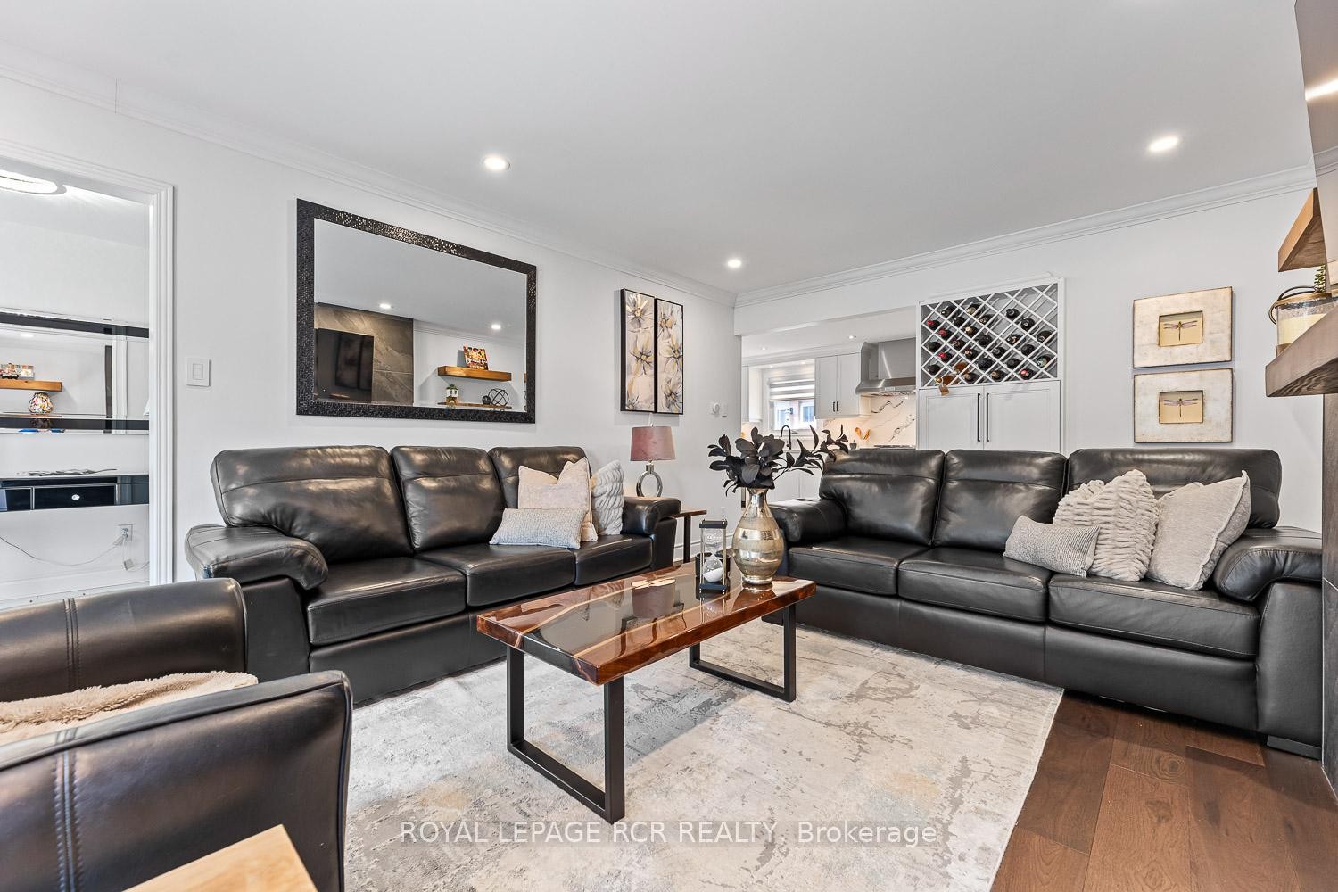 









44


Fountainbridge

Drive,
Caledon,




ON
L7E 1N4

