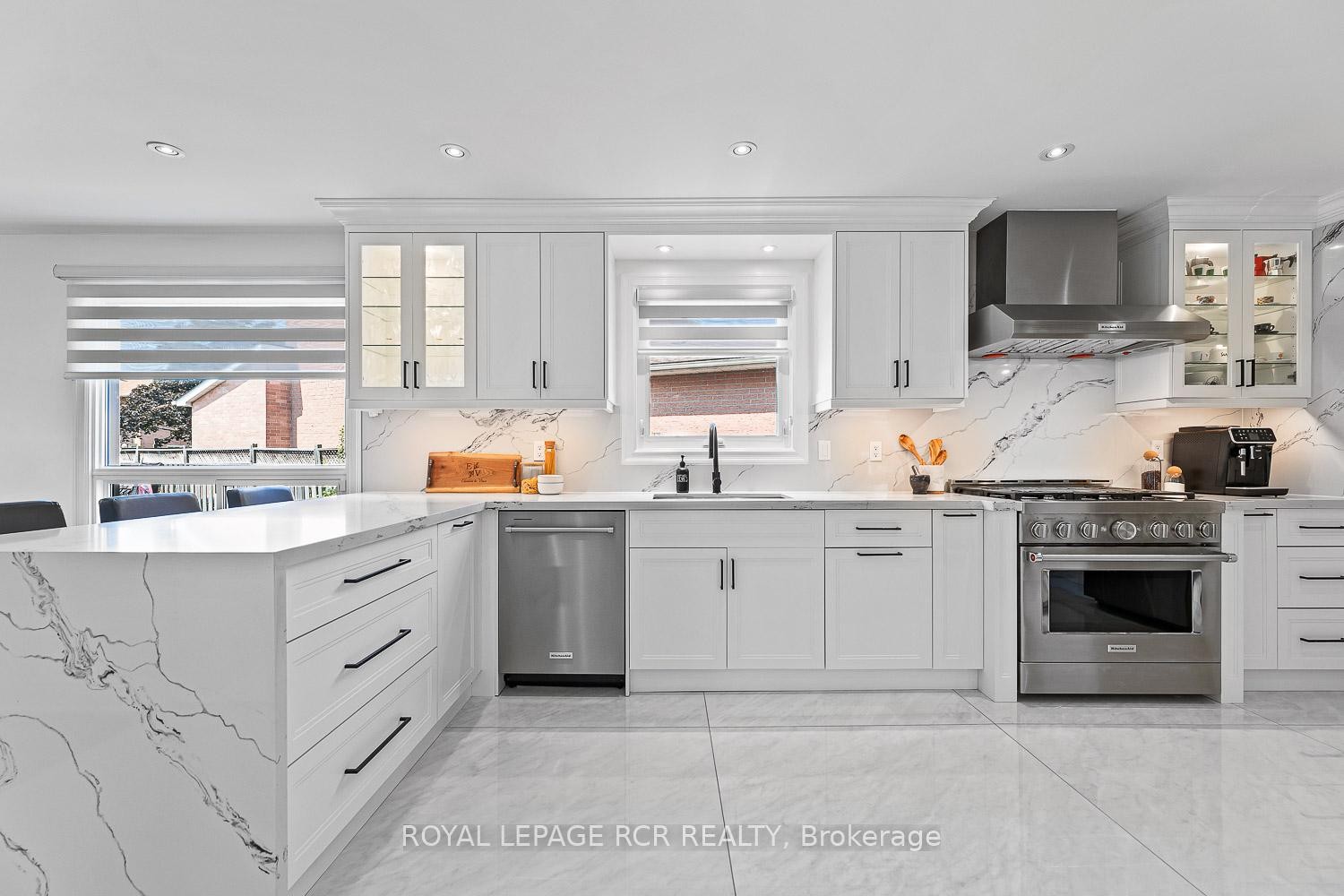 









44


Fountainbridge

Drive,
Caledon,




ON
L7E 1N4

