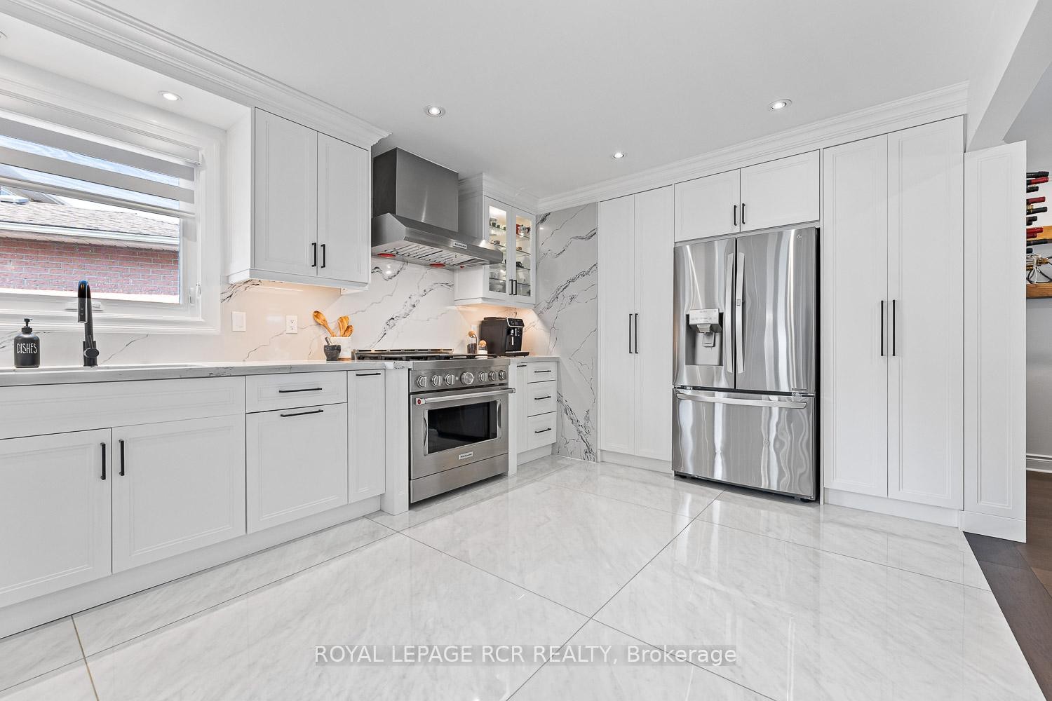 









44


Fountainbridge

Drive,
Caledon,




ON
L7E 1N4

