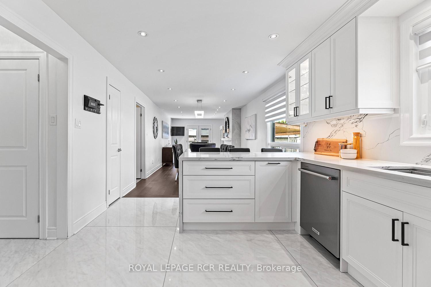 









44


Fountainbridge

Drive,
Caledon,




ON
L7E 1N4

