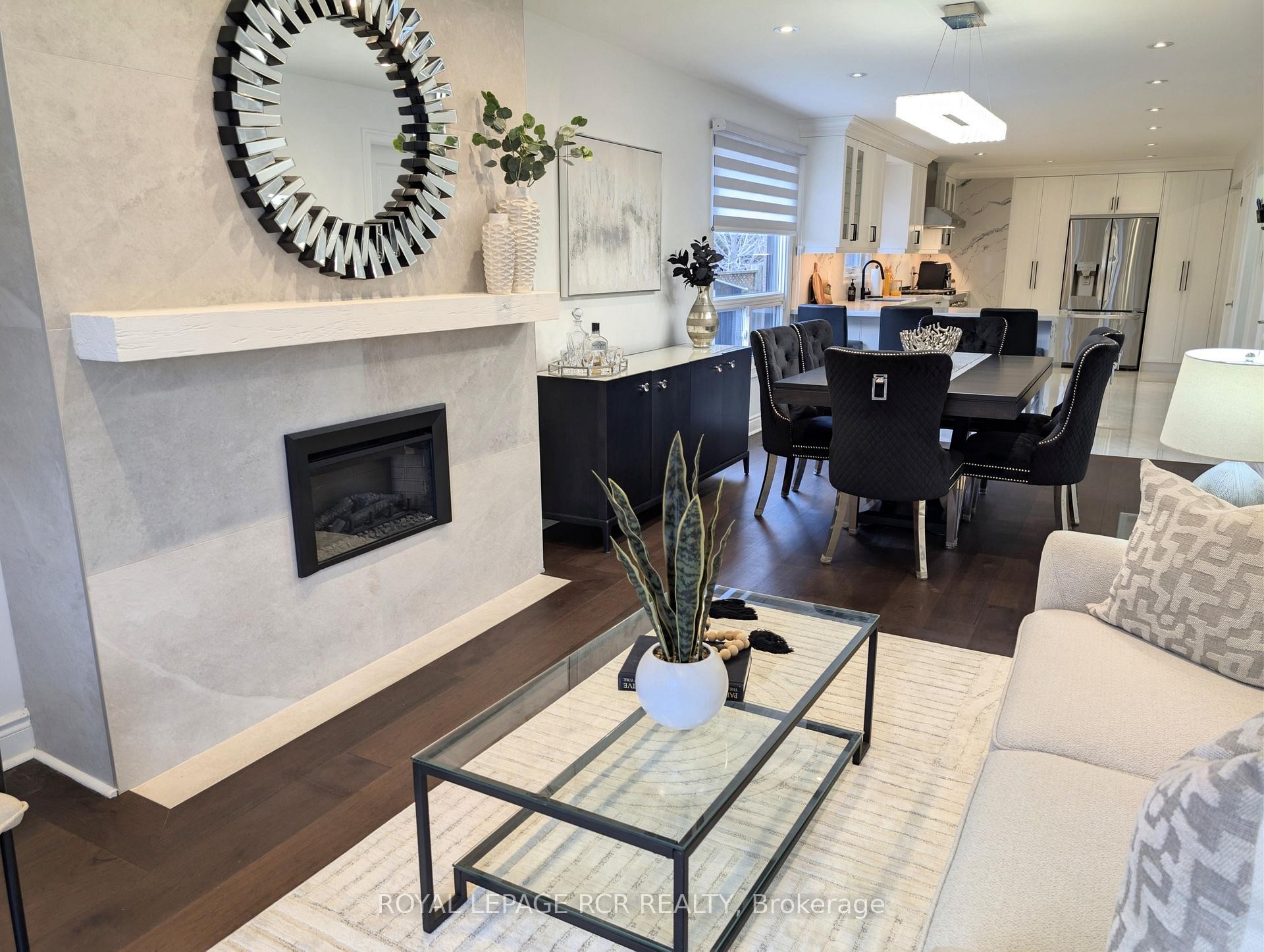 









44


Fountainbridge

Drive,
Caledon,




ON
L7E 1N4

