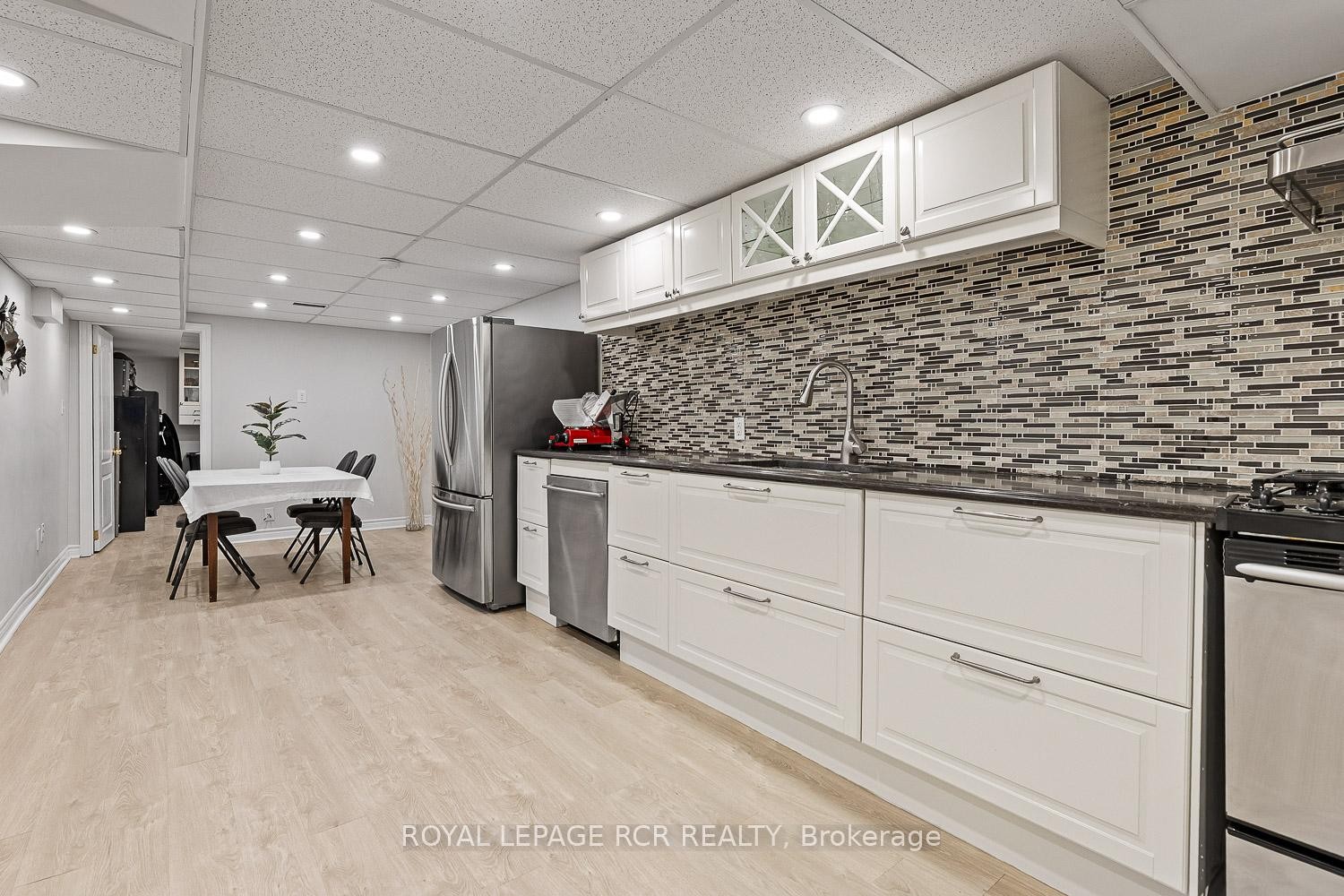 









44


Fountainbridge

Drive,
Caledon,




ON
L7E 1N4

