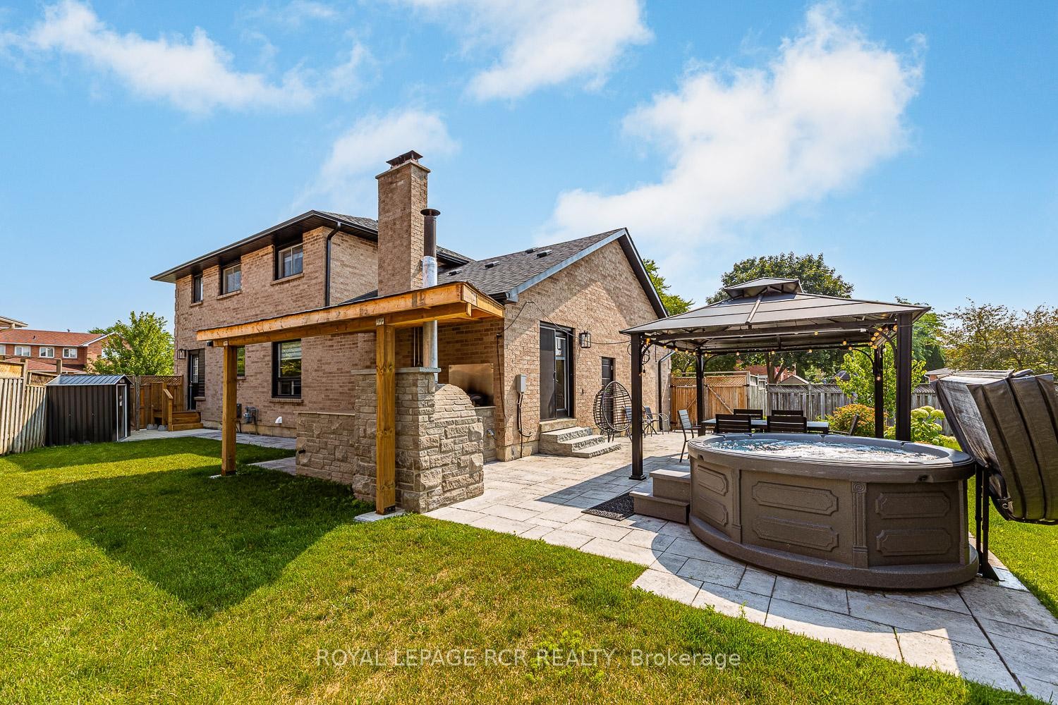 









44


Fountainbridge

Drive,
Caledon,




ON
L7E 1N4

