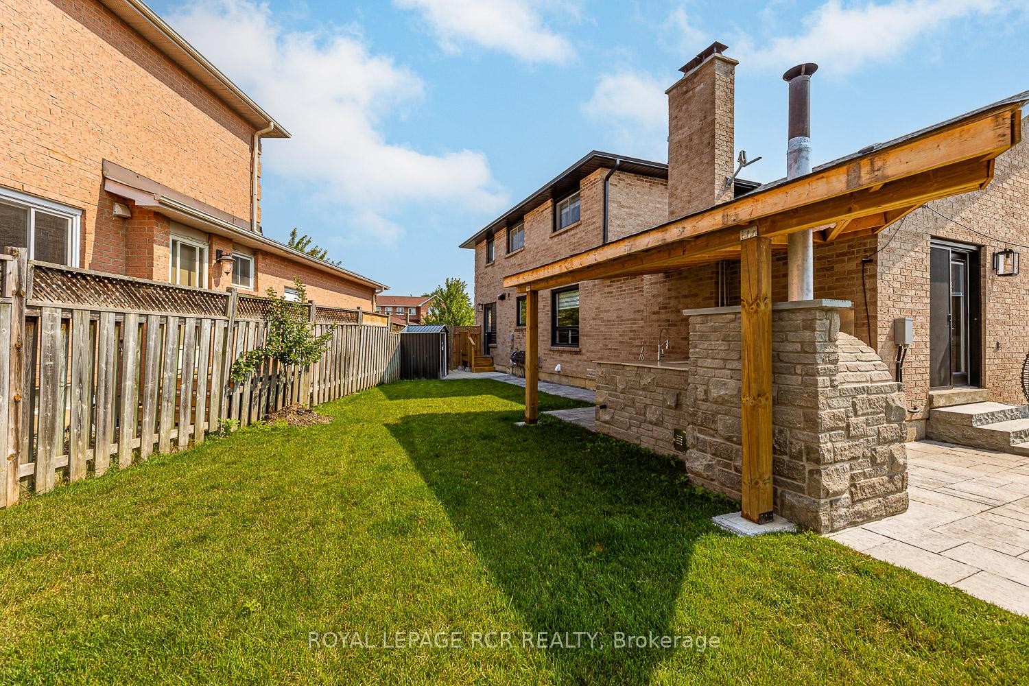 









44


Fountainbridge

Drive,
Caledon,




ON
L7E 1N4

