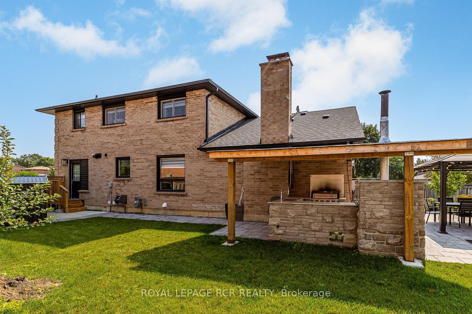 









44


Fountainbridge

Drive,
Caledon,




ON
L7E 1N4

