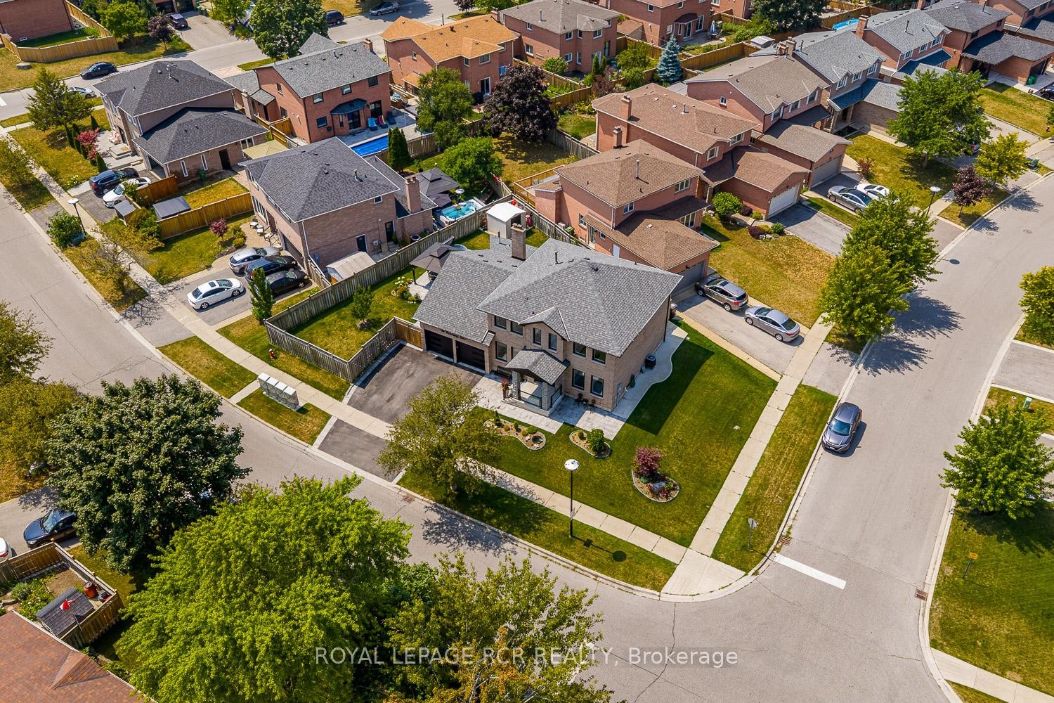 









44


Fountainbridge

Drive,
Caledon,




ON
L7E 1N4

